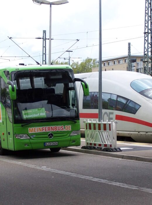 Fernbusse in Konkurrenz zu den Fernzügen der Deutschen Bahn