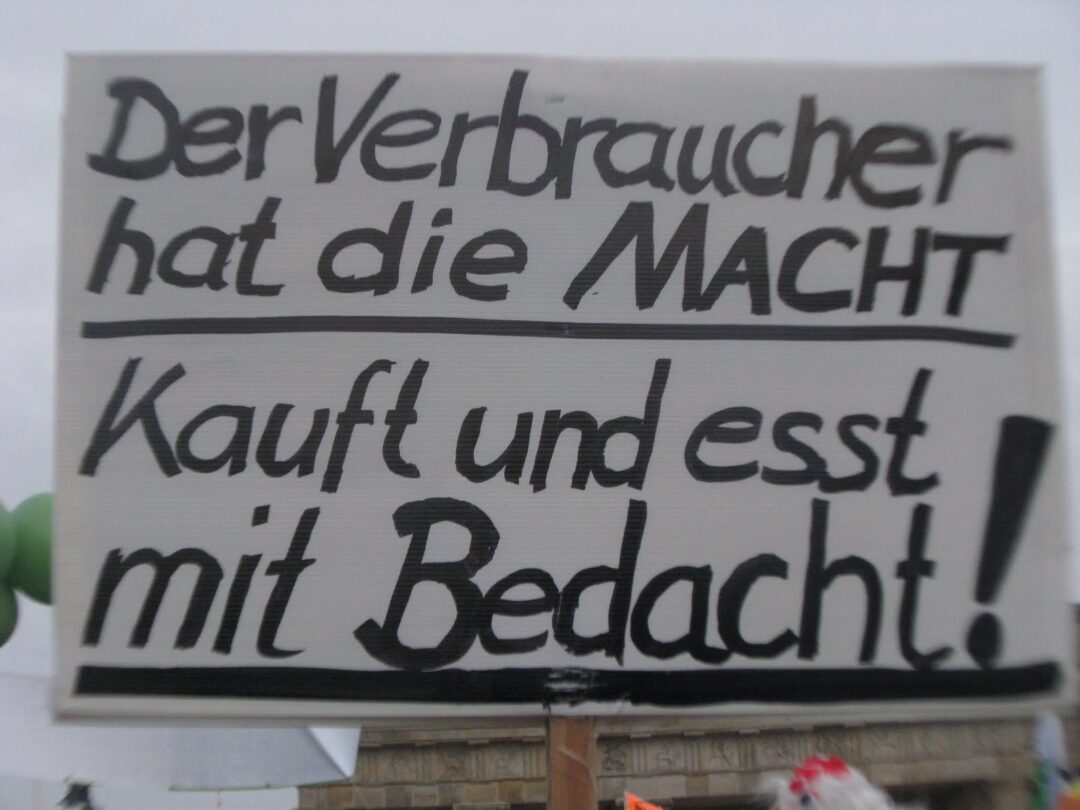 Protestschild Konsumkritik